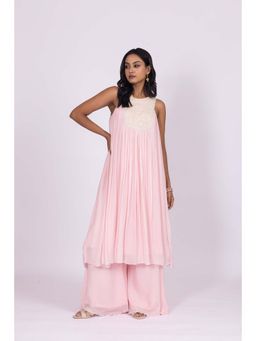 LABEL NAARITI - Pink Embroidered Saumya Kurta with Palazzo (Set of 2)