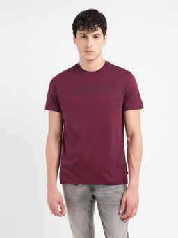 Levi's - Wine Mens Typographic Print Slim Fit T-Shirt
