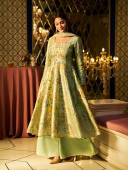 W - Green Embellished Straight Kurta Pant and Dupatta