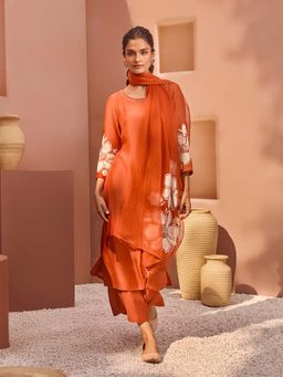 W - Red Embroidered Thread Work Wide Kurta Palazzo With Dupatta