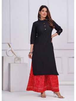 Meeranshi - Black Solid Straight Kurta