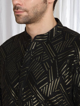 Aham-Vayam - Geometric Thread Embroidered Kurta