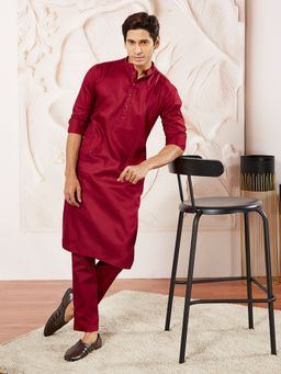 Vastramay - Mens Cotton Blend Solid Kurta Pyjama (Set of 2)
