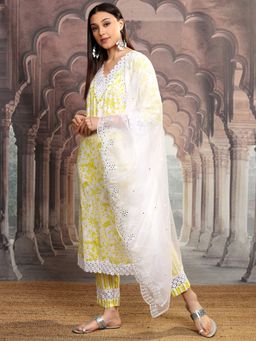 VISHUDH - Women Green Floral Kurta with Pant & Dupatta (Set of 3)