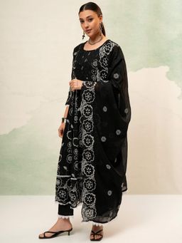 VISHUDH - Women Black Embroidered Kurta with Pant & Dupatta (Set of 3)