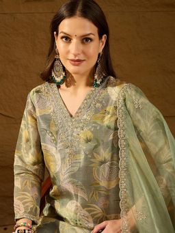 Vaamsi - Women Green Silk Straight Kurta With Pant & Dupatta