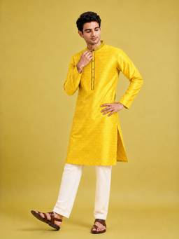 Vastramay - Men Mustard Knee Length Kurta with Pyjama