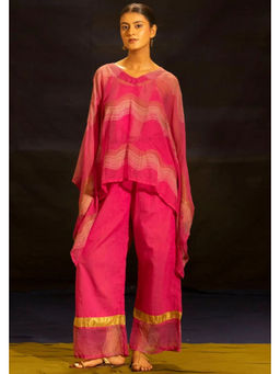 Banana Labs - Illume Kota-Doria Shocker Pink Kaftan Set with Slip