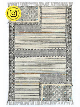 ART AVENUE - Ehico Hand Block Printed Cotton Floor Rug with Tassels