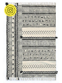 ART AVENUE - Iris Hand Block Printed Cotton Floor Rug with Tassels