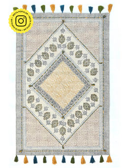 ART AVENUE - Jendueki Hand Block Printed Cotton Floor Rug with Tassels