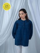 Navy Blue color option, Currently selected