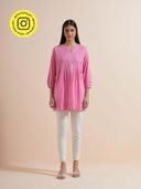 Pink color option, Currently selected