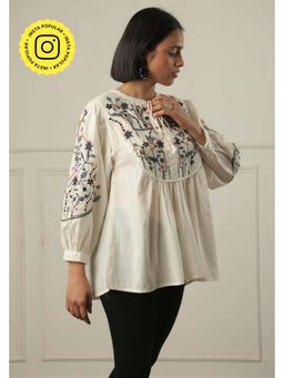 Mukul - Off White The Flower Stitch Top