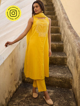 Okhai - Vishwa Hand Embroidered Pure Cotton Sleeveless Kurta Pant with Dupatta (Set of 3)