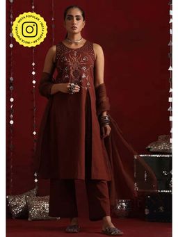 Okhai - Jharokha Hand-Embroidered Pure Cotton Kurta Pant Set with Dupatta