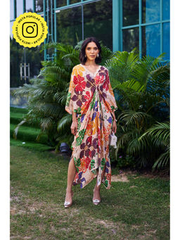 STTAVOSS - Kyra Beige Floral Flared Sleeves V-Neck Kaftan Maxi Dress