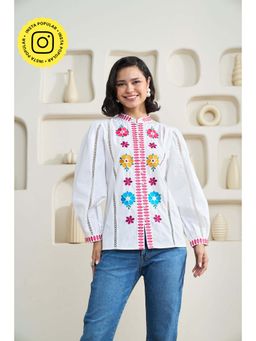 STTAVOSS - Juni Embroidered Top