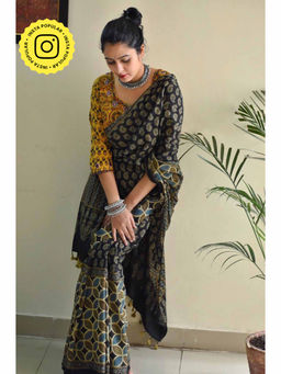 Sundarii - Loha Henna Or Haldi Ajrakh Hand Block Printed Mul Cotton Saree with Unstitched Blouse