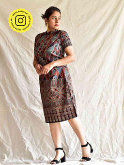 Sundarii - Abstract Art Ajrakh Hand Block Printed Skirt (Set of 2)