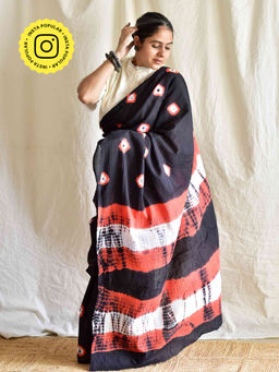 Sundarii - Ghoomar Dabu Printed Cotton Saree with Unstitched Blouse