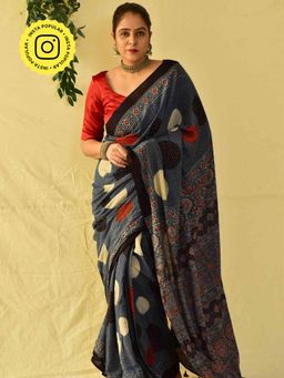 Sundarii - Multi-Color Printed Saree with Unstitched Blouse