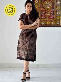 Sundarii - Lanes Ajrakh Hand Block Printed Skirt With Top - Black (Set of 2)