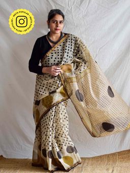 Sundarii - Polka Love Dabu Kota Doria Saree and Unstitched Blouse