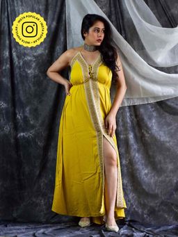 Sundarii - Reevs Solid Halter Neck Dress