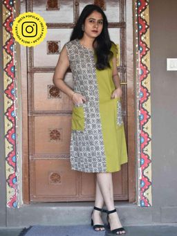 Sundarii - Amity- Ajrakh Hand Block Printed Brush Stroke Sheath Dress
