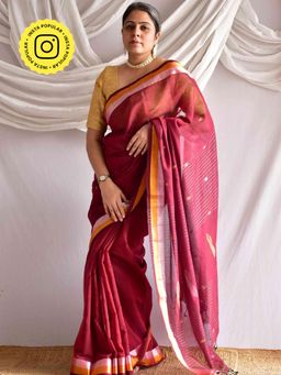 Sundarii - Women Maroon Mul Woven Saree without Blouse