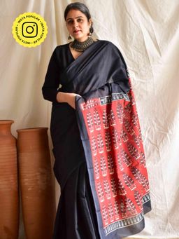 Sundarii - Female Black Pure Cotton Woven Saree without Blouse