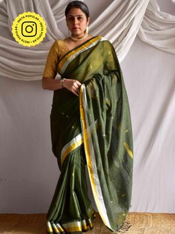 Sundarii - Women Green Cotton Woven Saree without Blouse