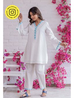 Tara-C-Tara - White Hand Block Khaddi Cotton Printed Kurta and Pant Co-Ord