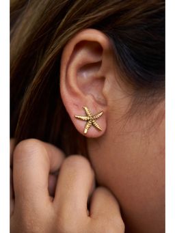 SOUL WORKS - Gold Star Fish Stud Earrings