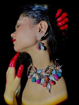 Tussya by Shreya - Gemara Necklace Set