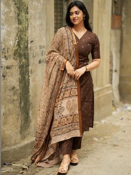 Gahan - Womens Brown Rayon Blend Printed Kurta with Pant & Dupatta