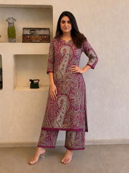 Gahan - Womens Maroon Rayon Blend Printed Straight Kurta with Pant