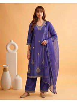 Gahan - Purple Silk Blend Zari Sequence Embroidered Jutra with Pant Dupatta