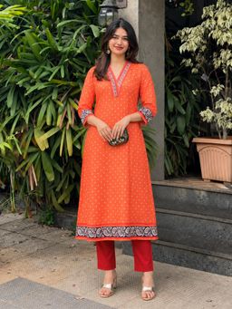 Gahan - Womens Orange Rayon Blend Printed Straight Kurta with Pant