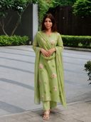 Green color option, Sold out, Currently selected