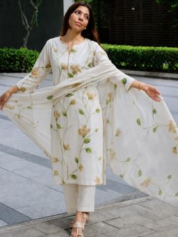 Gahan - Womens White Rayon Blend Printed Kurta with Pant & Dupatta