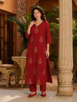 Gahan - Womens Red Rayon Blend Printed Straight Kurta with Pant