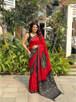 Nyri - Red Printed Embellished Mirrorwork Bandhani Silk Blend Saree with Unstitched Blouse