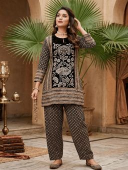 Gahan - Womens Black Rayon Blend Printed Straight Kurta with Pant
