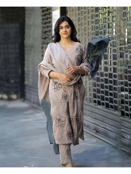Gahan - Womens Beige Rayon Blend Printed Kurta with Pant & Dupatta