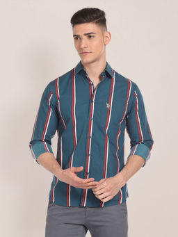 U.S. POLO ASSN. - Spread Collar Vertical Stripe Shirt