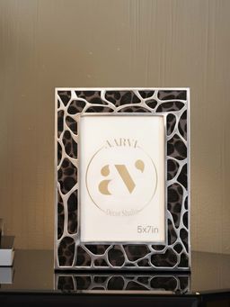 Aarvi Decor - Metal Faux Leather Tabletop Decorative Photo Frame For Home Black 5 X 7 Inches