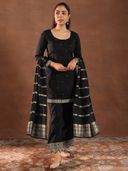 Black color option, Sold out, Currently selected