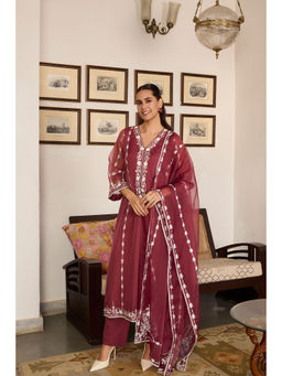 MEESA - Embroidered Organza Kurta with Pant and Dupatta (Set of 3)